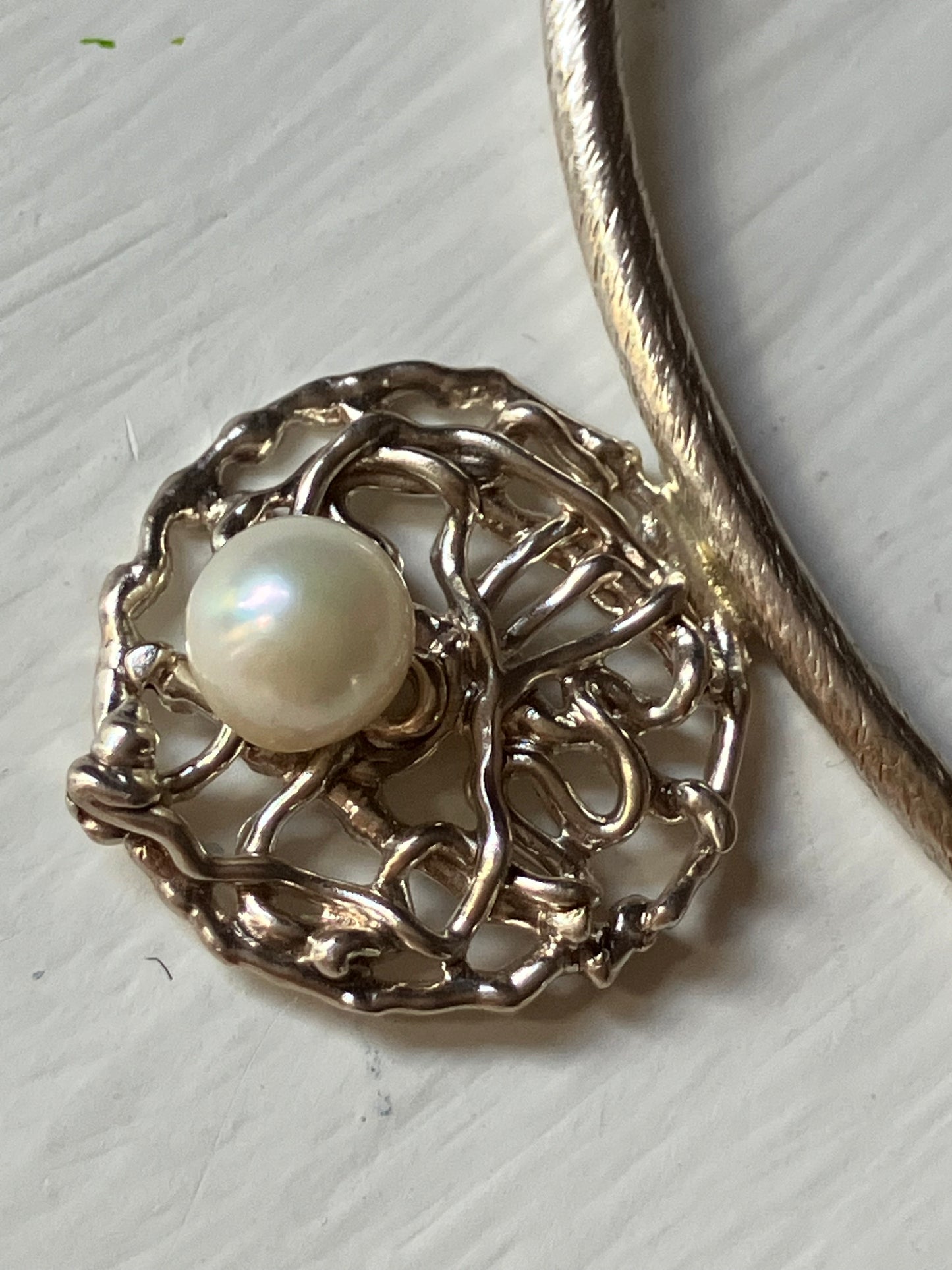 Pearl on wire pendant necklace