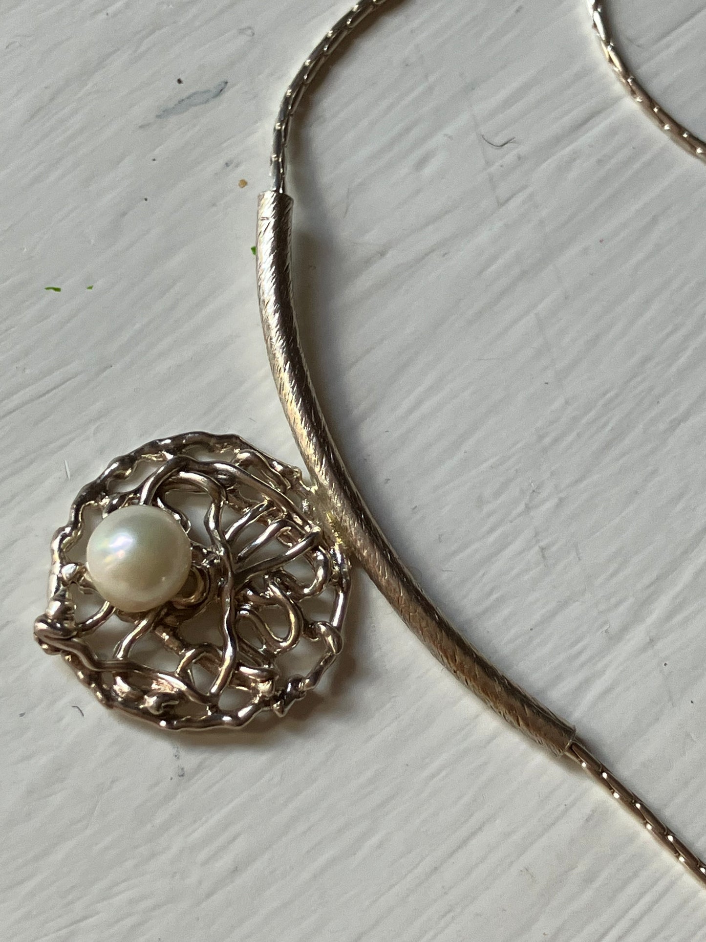Pearl on wire pendant necklace