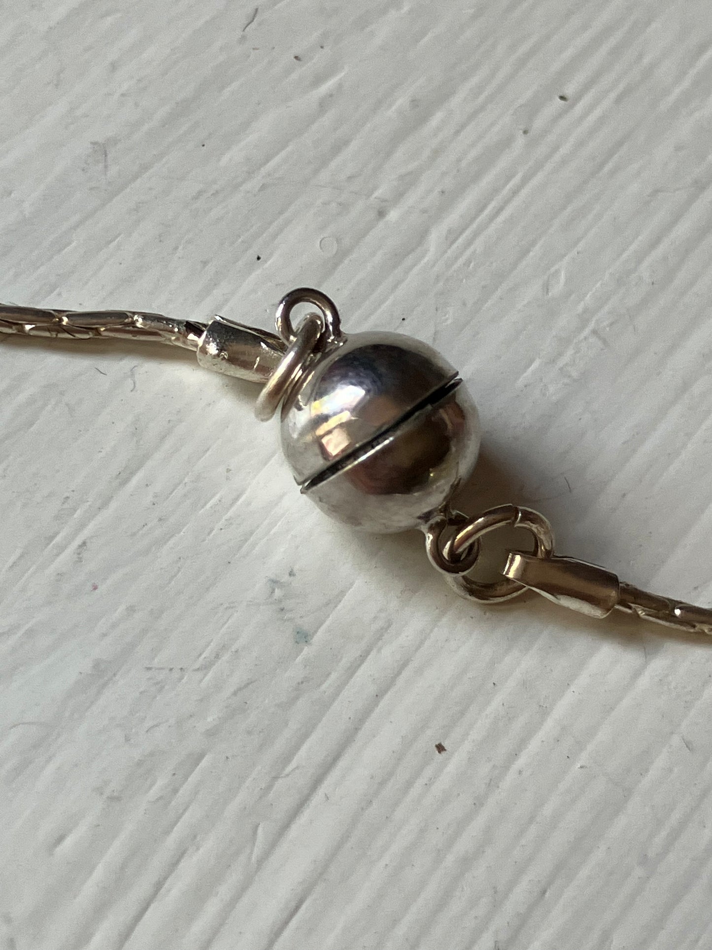 Pearl on wire pendant necklace