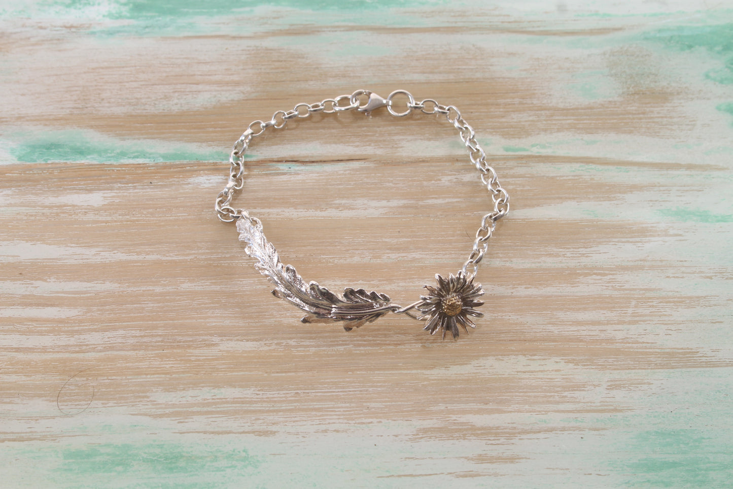 Daisy bracelet