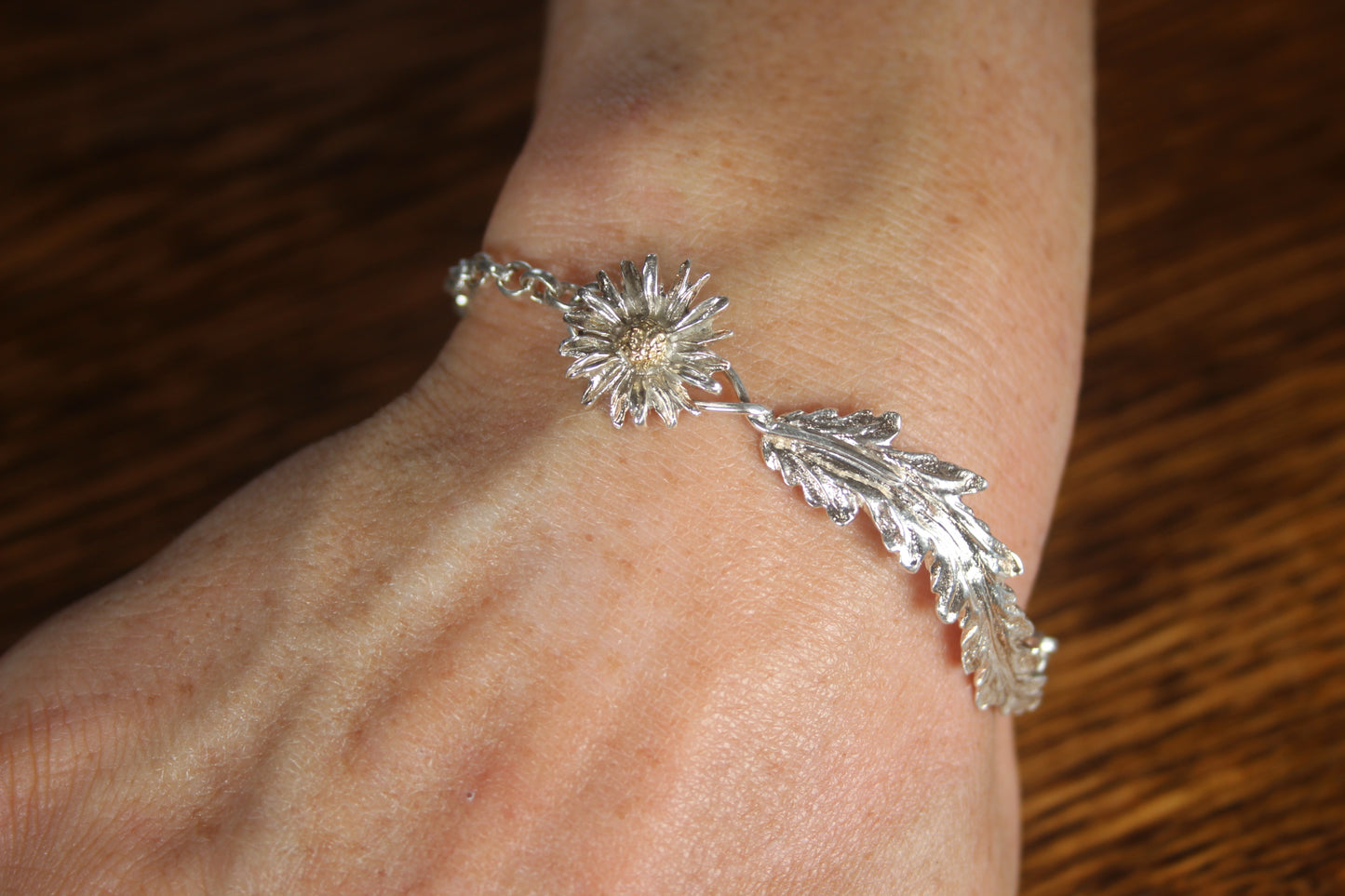 Daisy bracelet