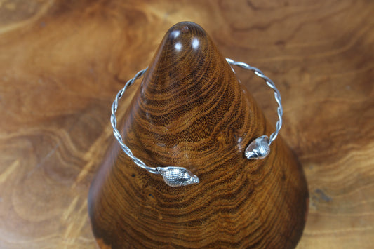 Small Silver Twist Bangle with Sea Shells