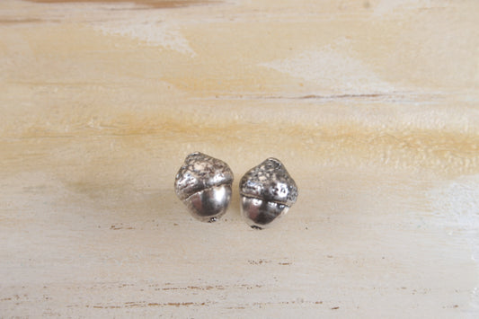 Silver acorn Earrings