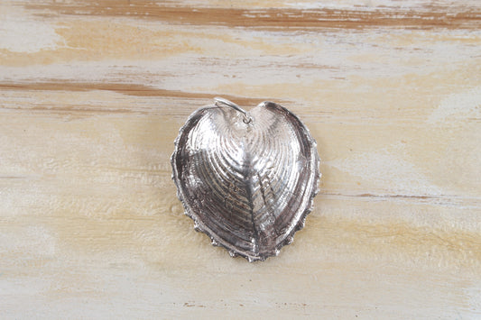 Silver Heart Shell pendant